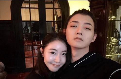 室友总是吃娱乐圈的瓜,娱乐圈瓜田里的室友日常